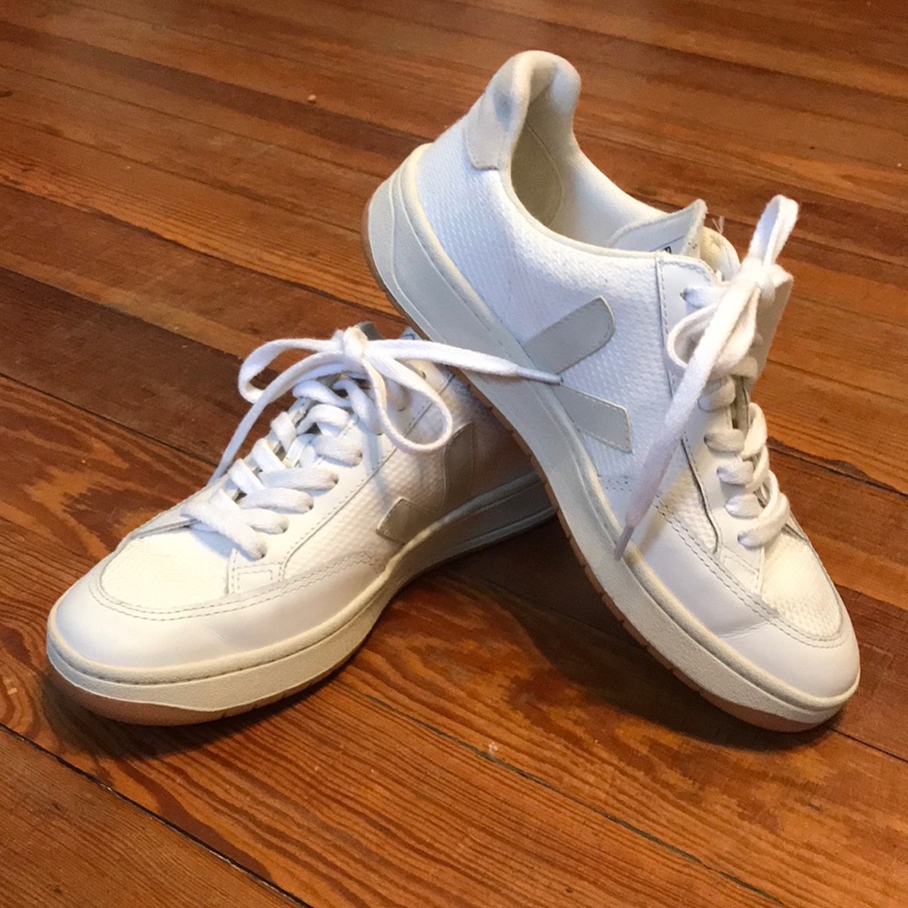 Women’s Veja V-12 sneakers